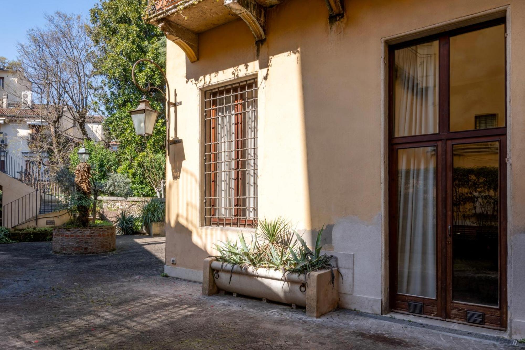 Verona City Lodge Ngoại thất bức ảnh